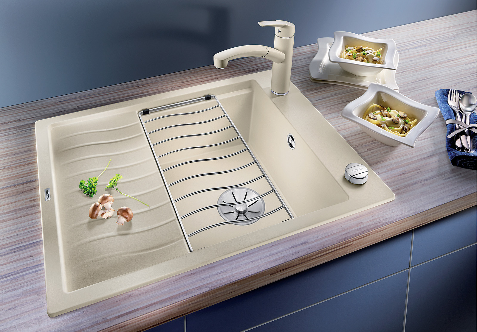 Мойка Бланко Elon 45 S черный чаша справа клапан-автомат InFino 525879 фото 2 Мойка Blanco Elon 45 S черный чаша справа клапан-автомат InFino 525879 фото 2