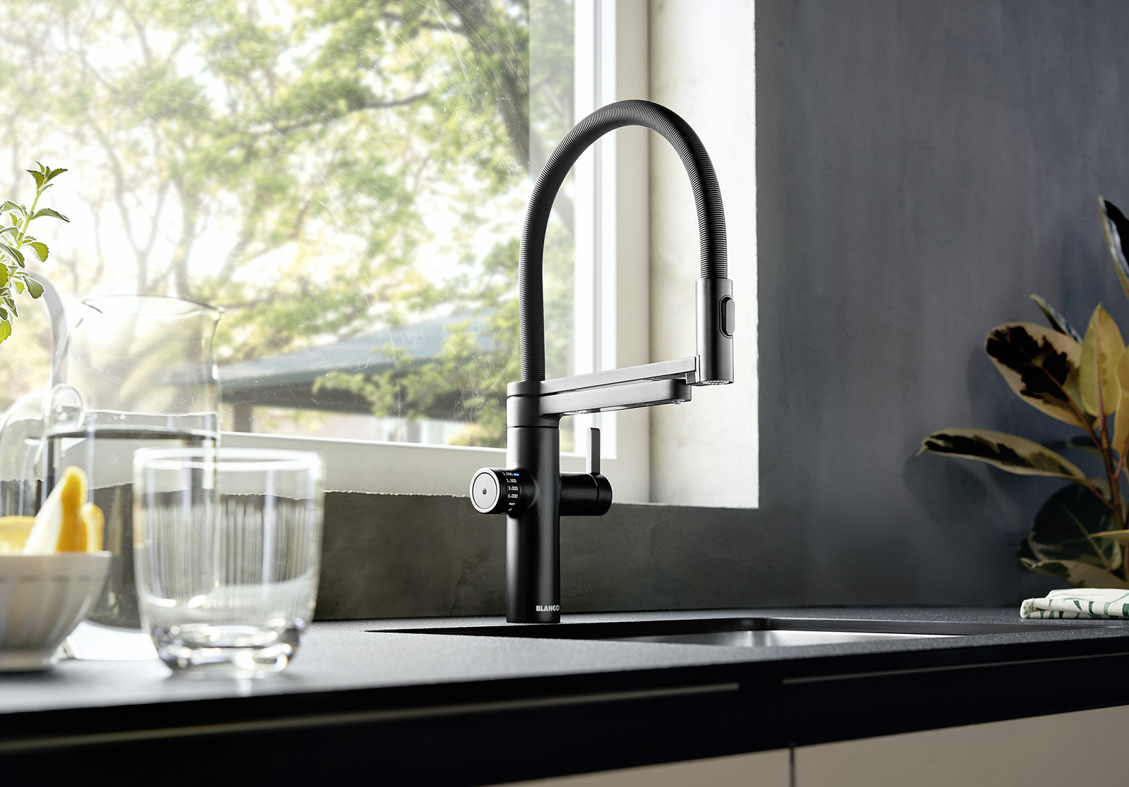 Смеситель 3-в-1 Blanco EVOL-S Pro Filter матовый черный 526636 фото 2